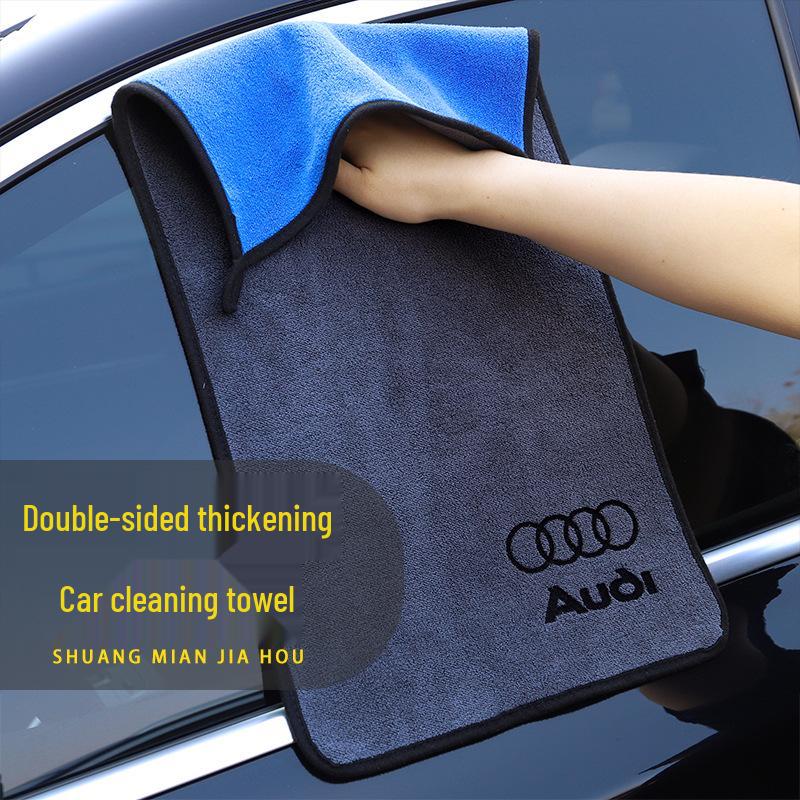 Толстое впитывающее полотенце с логотипом для салона автомобиля