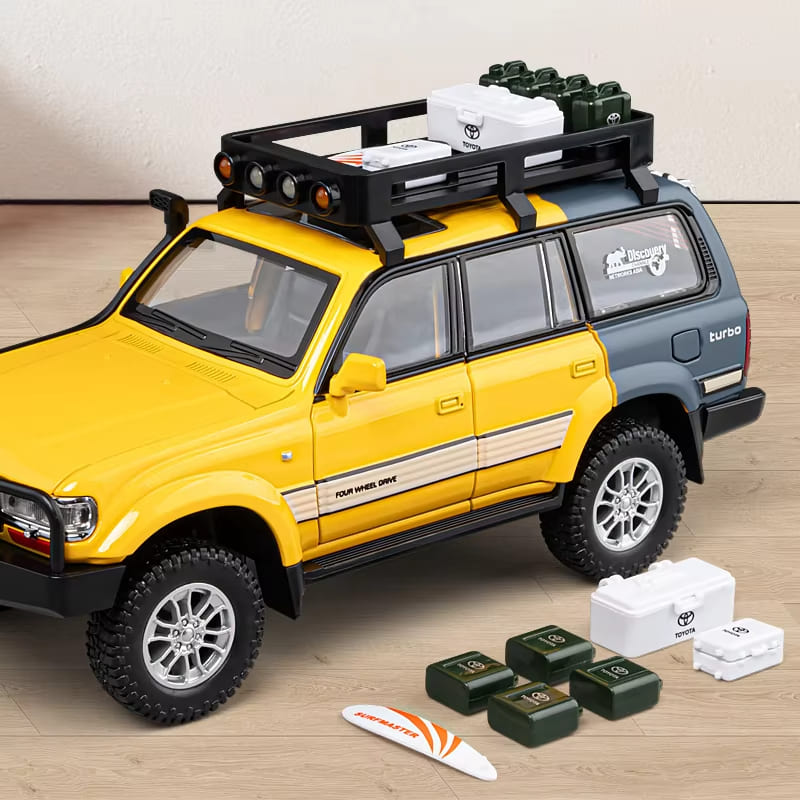 New 1:24 Toyota Land Cruiser LC80 Alloy Car Model Die-cast Metal Toy Off-road Vehicle Car Model Simulation Sound and  Light Children's Gift