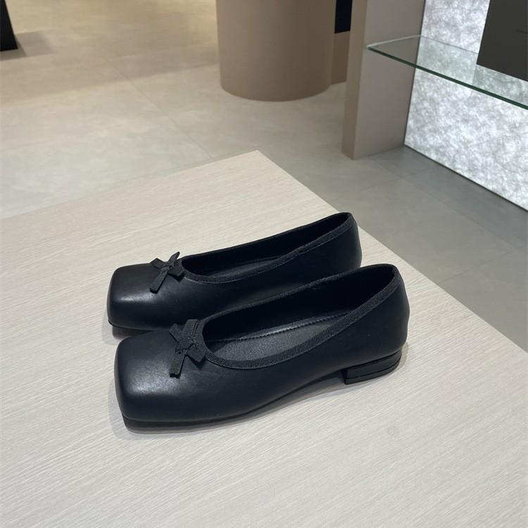 Sheepskin version~ 2025 new Korean version square head pig nose bow shallow mouth French Mary Jane single shoes women's flat bottom