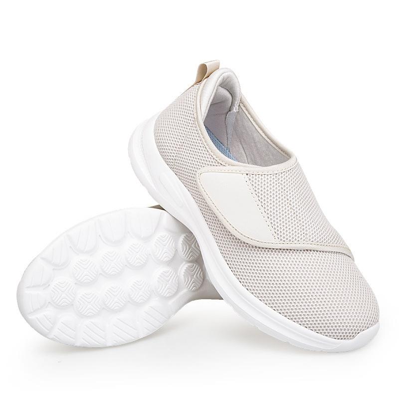 Wide head mother shoes women wide fat feet middle-aged and elderly walking shoes comfortable feeling of stepping on shit thumb eversion big foot bon