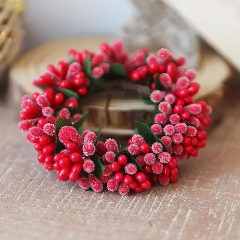 Christmas Candle Garland Simulated Berry Xmas Wreath Candle Holder Mini Candle Ring for Wedding Party Living Room Dining Table