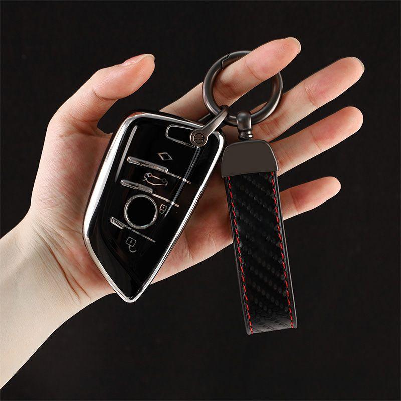 Car Carbon Fiber Keychain Horseshoe Buckle Jewelry For Porsche 911 718 Cayenne Cayman Panamera Macan Taycan Boxster Accessories