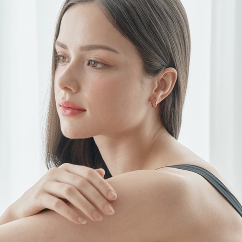 ELLE Jewelry 14K Twisted Clip One-Touch Earrings (Gold Pin) ELGPEE494