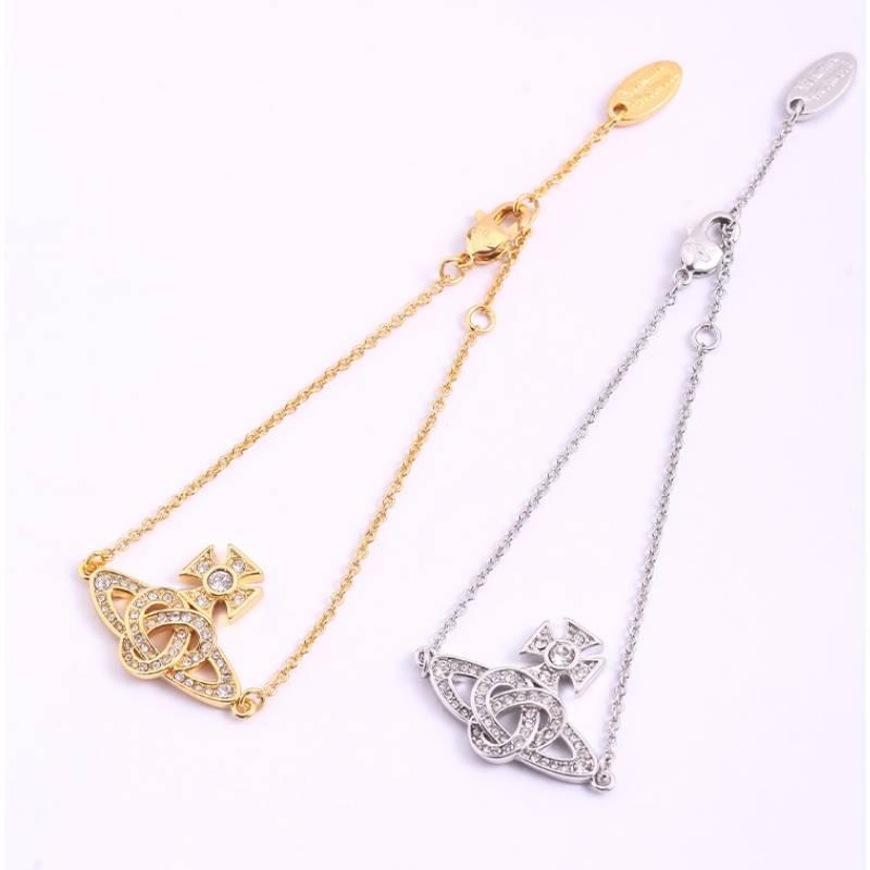 Exclusive Design Twisted Floral Bracelet For Women Elegant Copper Plated Saturn Bracelet With Shimmering Diamonds Characters)