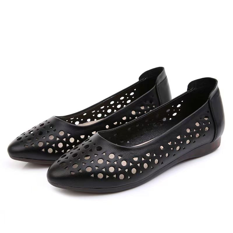 

Women s Leather Hollow Out Flat Sole Big Size Sandals Soft Sole Non Slip Shallow Slip On Pointed Toe Cave Shoes Elderly Sandals 35 чорний