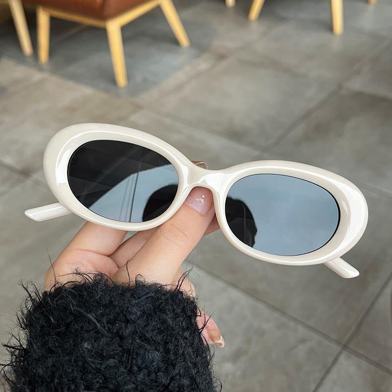 

Euro-American Style Sunglasseses Men And Women Timeless Vintage Y2K Oval-shaped Shape Popular Sunglasseses UV Shielding Women s Sun glass