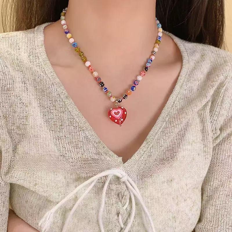 Color Dopamine Versatile Love Pendant Necklace Female Sweet Cool Spice Girl Wind Beaded Premium Accessories Sweater Chain