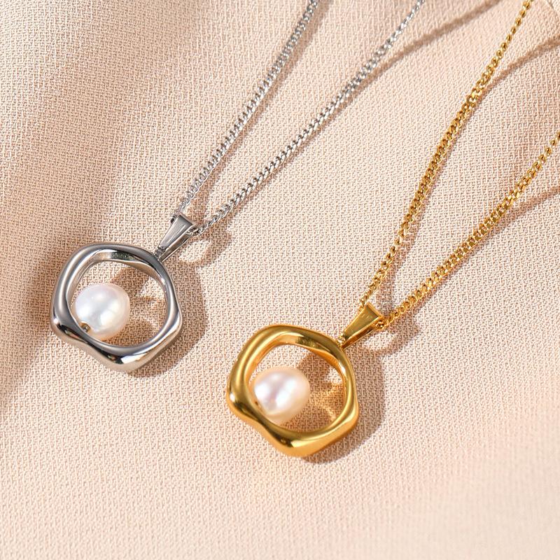 Irregular Ring Pearl Pendant, Titanium Steel Necklace Plated With 18K Real Gold, Retro Niche Design Does Not Fade.