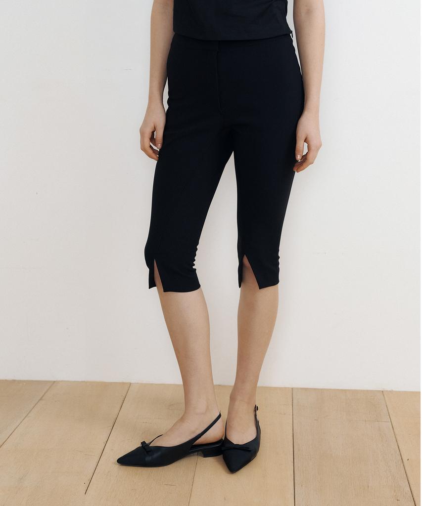 LUCIR ZU Front Slit Capri Pants (Black)
