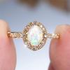 Trendy White Oval Opal Ring Vintage Fashion Gold Color Wedding Bands Engagement Rings For Women Men Minimalist Jewelry