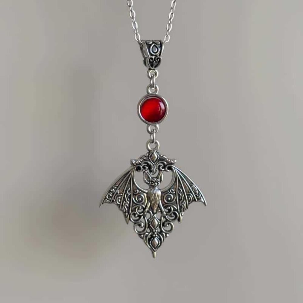 Gothic Punk Hollowed-out Black Vampire Bat Red Crystal Pendant Necklace for Men Women Halloween Party Jewelry Accessories Gifts