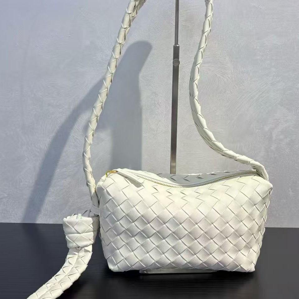 Wide shoulder strap sheepskin woven pillow bag Boston bag single shoulder underarm crossbody large capacity versatile leather women's bag