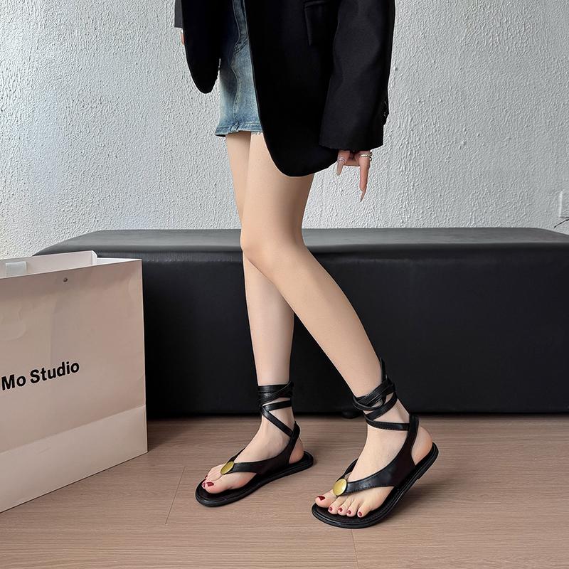 Fashion Flats Women Sandals Designer Fashion Clip Toe Shoes Summer Retro Women's Sandals 2025 Brand Trend Dress Beach Female Chaussure