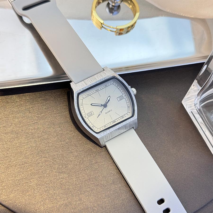 Simple Arc Square Brushed Shell Watch Premium Sense Women's Skin Sense Silicone Silky New Quartz Watch