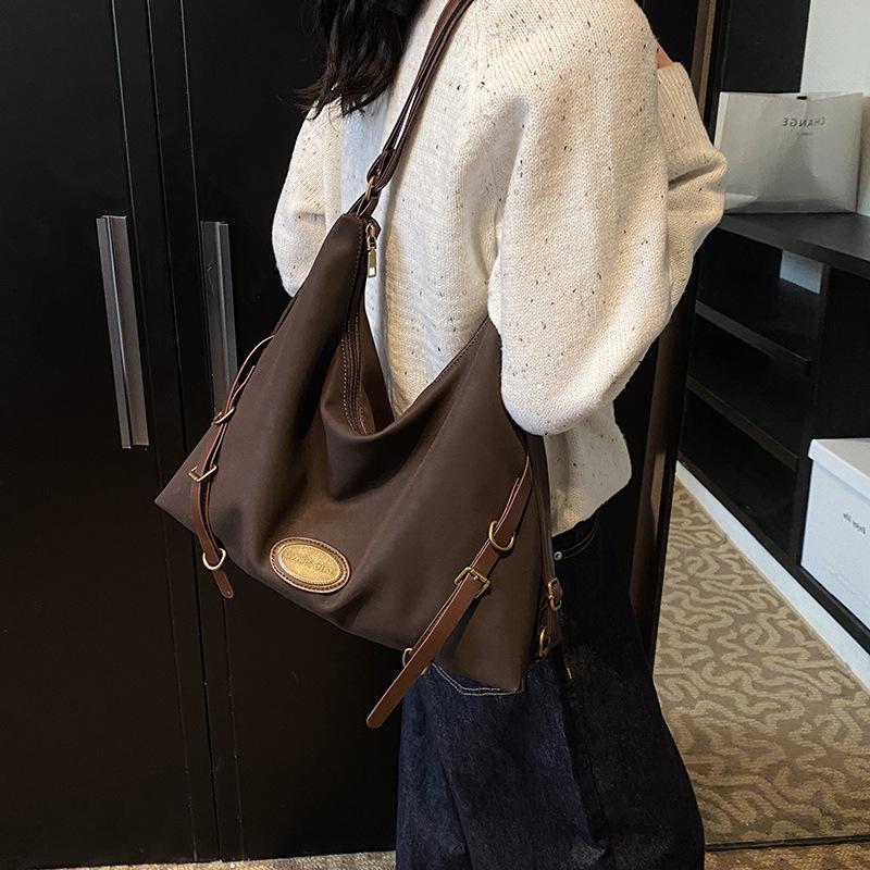 Korean version of multi-functional commuter backpack autumn and winter new lazy wind large-capacity tote bag single shoulder oblique span bag