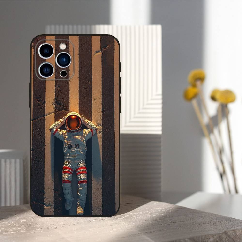 Cute Cartoon Astronaut For iPhone 13,16,11,14,17,12,15,Plus,Pro Max,XS,X,XR,SE,Mini,8,7,Phone Case Soft Silicone Black