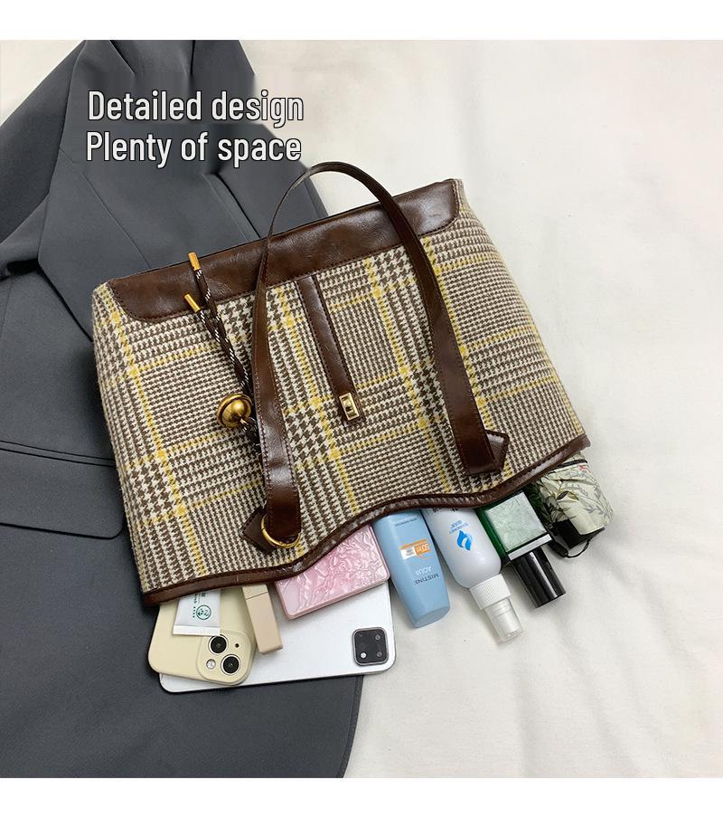 Wollige Mode-Tragetasche: Schulterhandtasche mit großem Fassungsvermögen für Herbst/Winter 2024