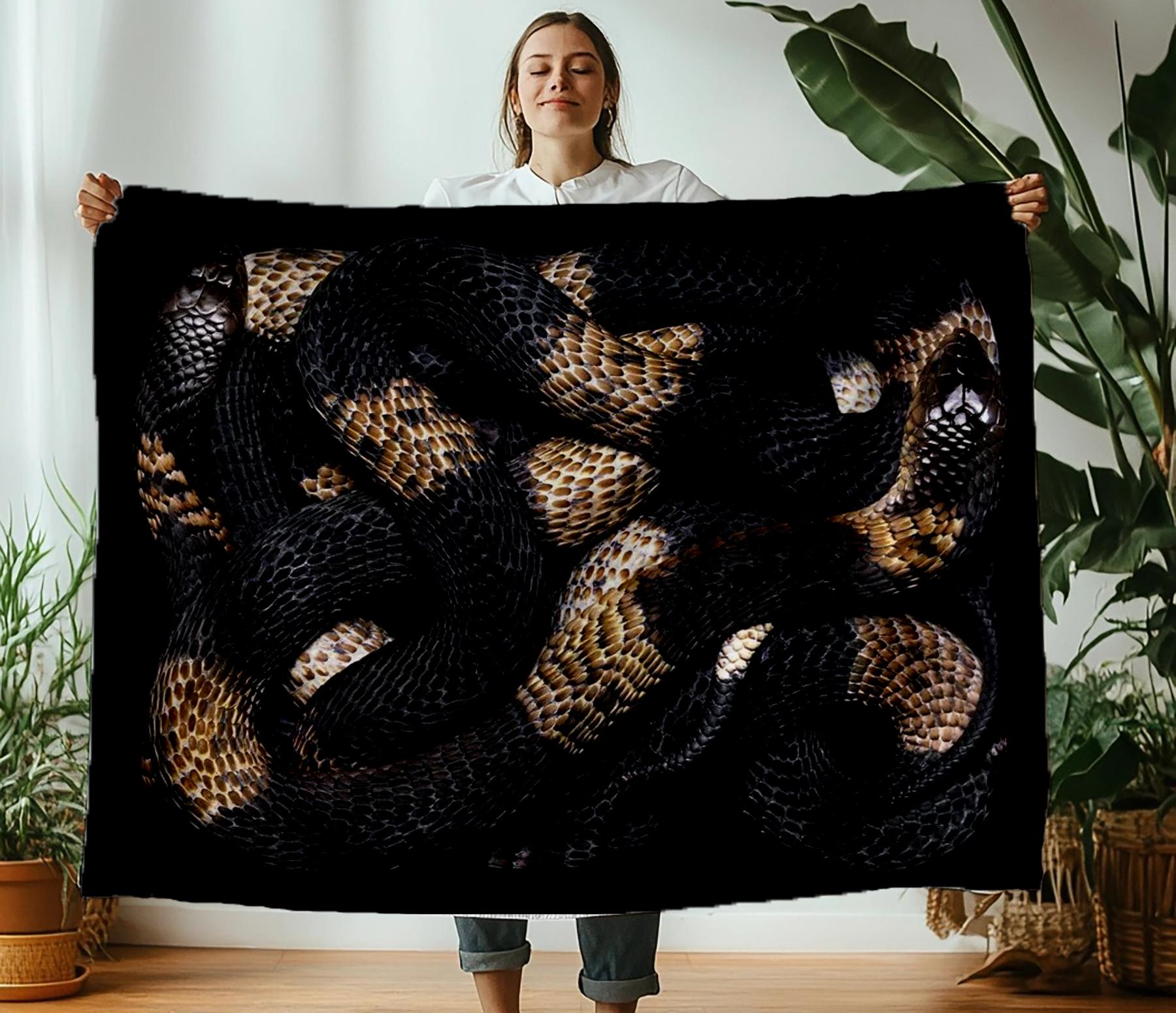 

130×150cm Serpentine snake Printed Thin blanket Camping Throw Bed Sofa Office Air Conditioning Soft Leisure Blankets 130x150cm