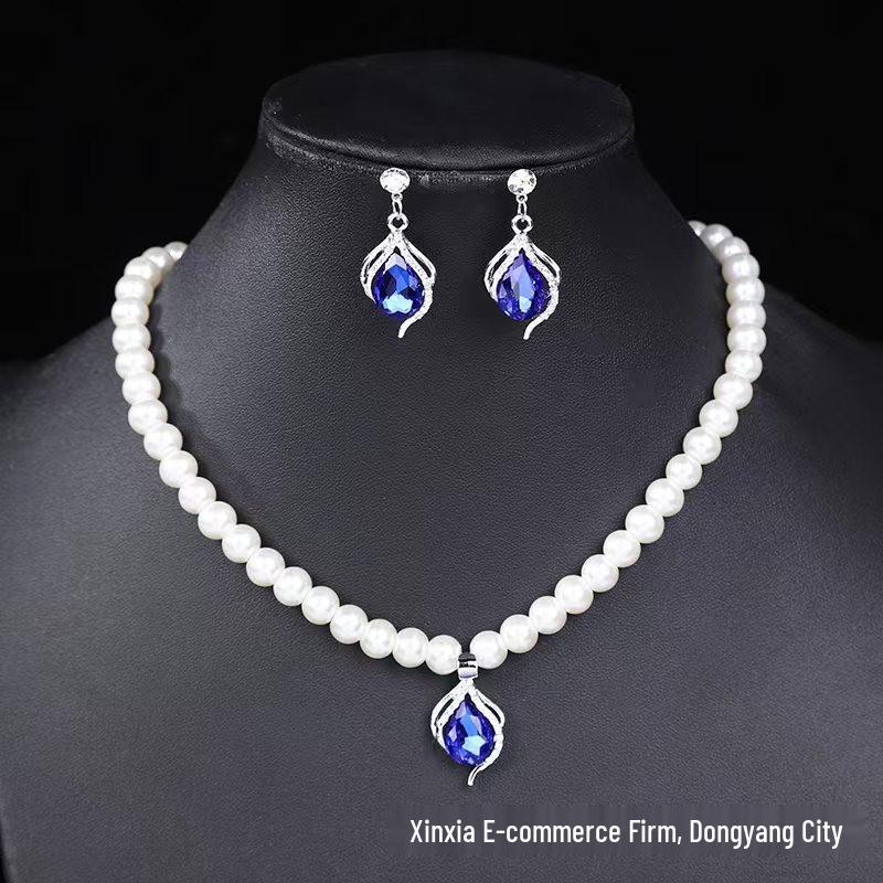 Sweetheart Bow Pearl Princess Necklace: Luxurious Ribbon Clavicle Chain for Girls