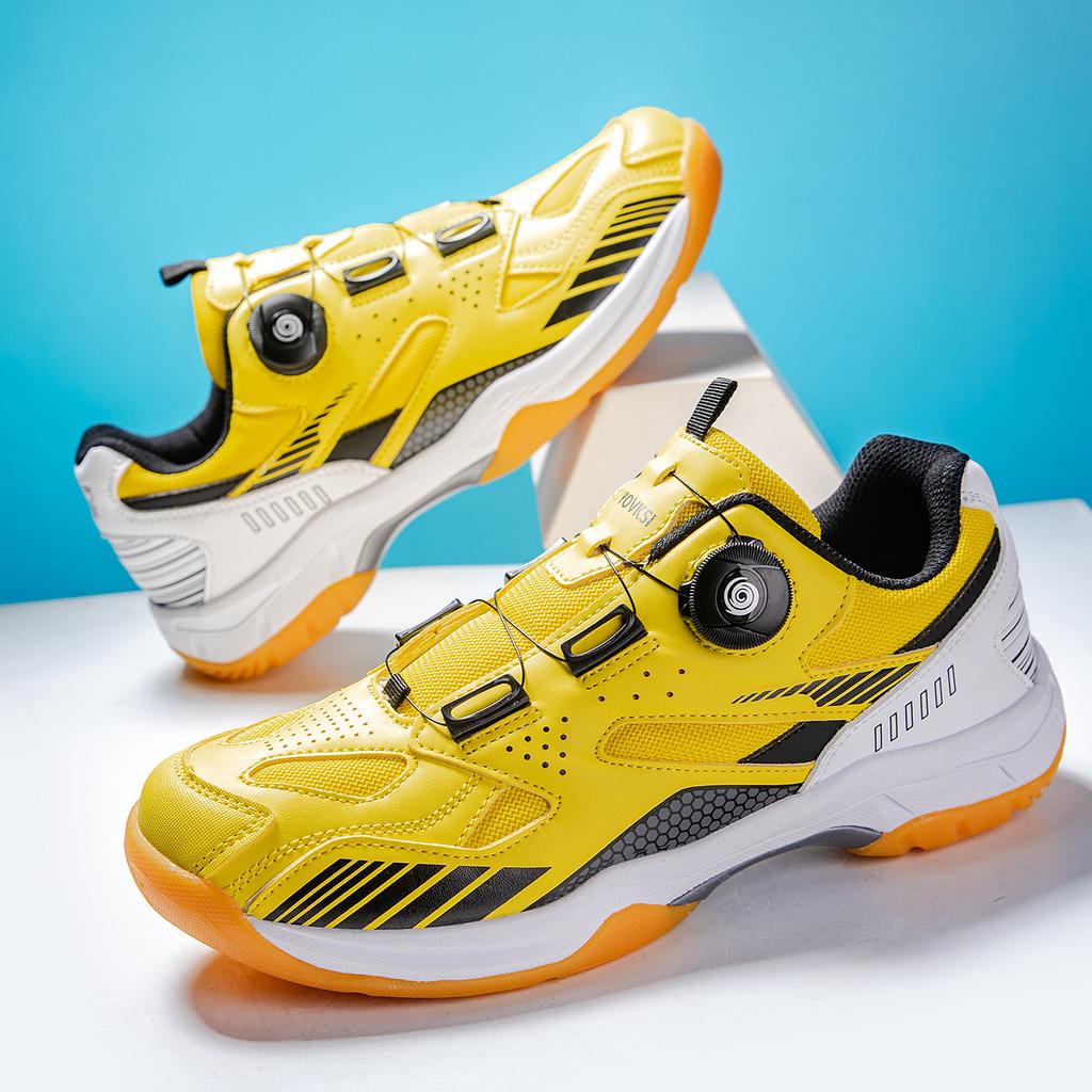 Nouvelles chaussures de badminton décontractées à boucle rotative respirantes pour couple légères chaussures de sport de tennis de table chaussures d'entraînement de tennis pour hommes