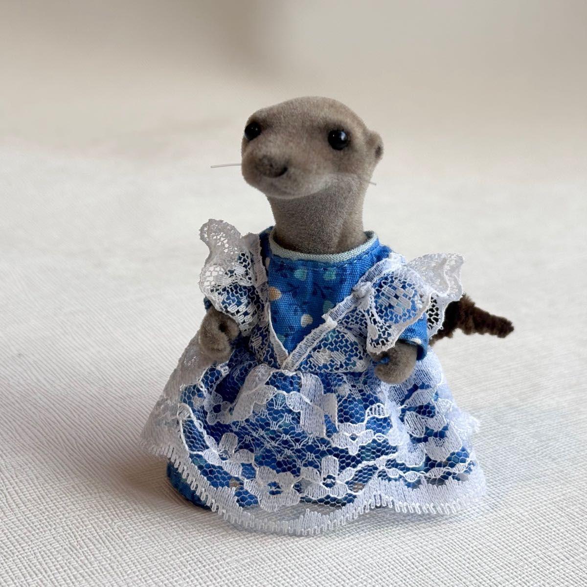 Used Sylvanian Families Overseas Edition Otter s Mother Otter Family UK Out of Print Rare Rare