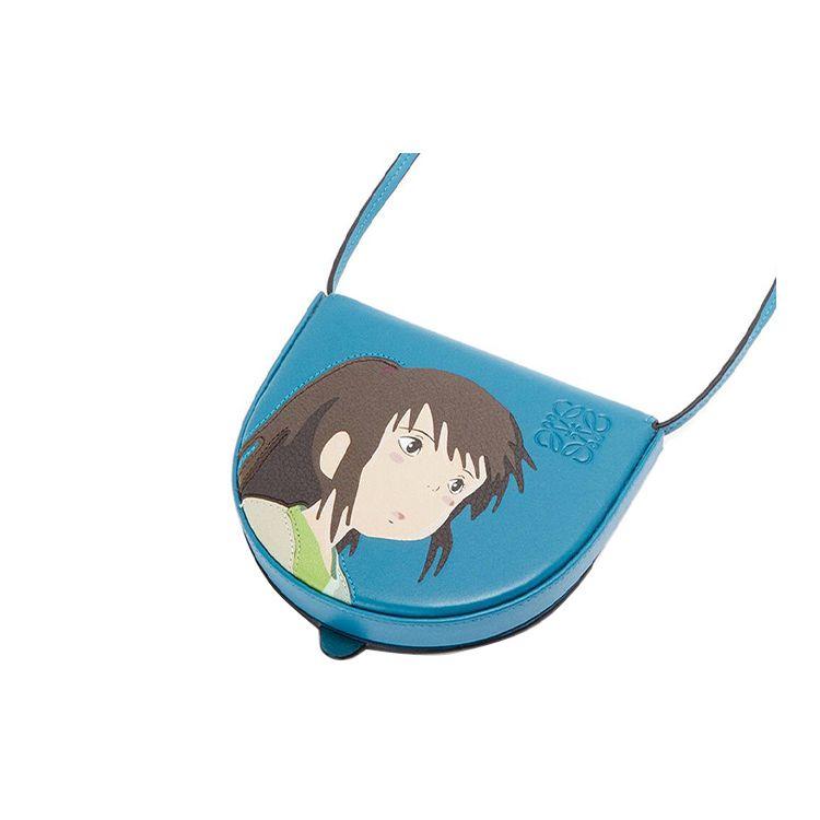 

Loewe Heel Collaboration Chihiro Cartoon Print Calfskin Shoulder Tote Crossbody Bag Unisex Bags Lagoon-Blue C661V09X13-5183 Box(Basic Set+Box)