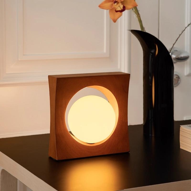 Wood Night Light Morden Art Creative Desk Lamp Minimalist Elegant Small Bedside Lamps Home Beside Desktop Mood Light Decoration