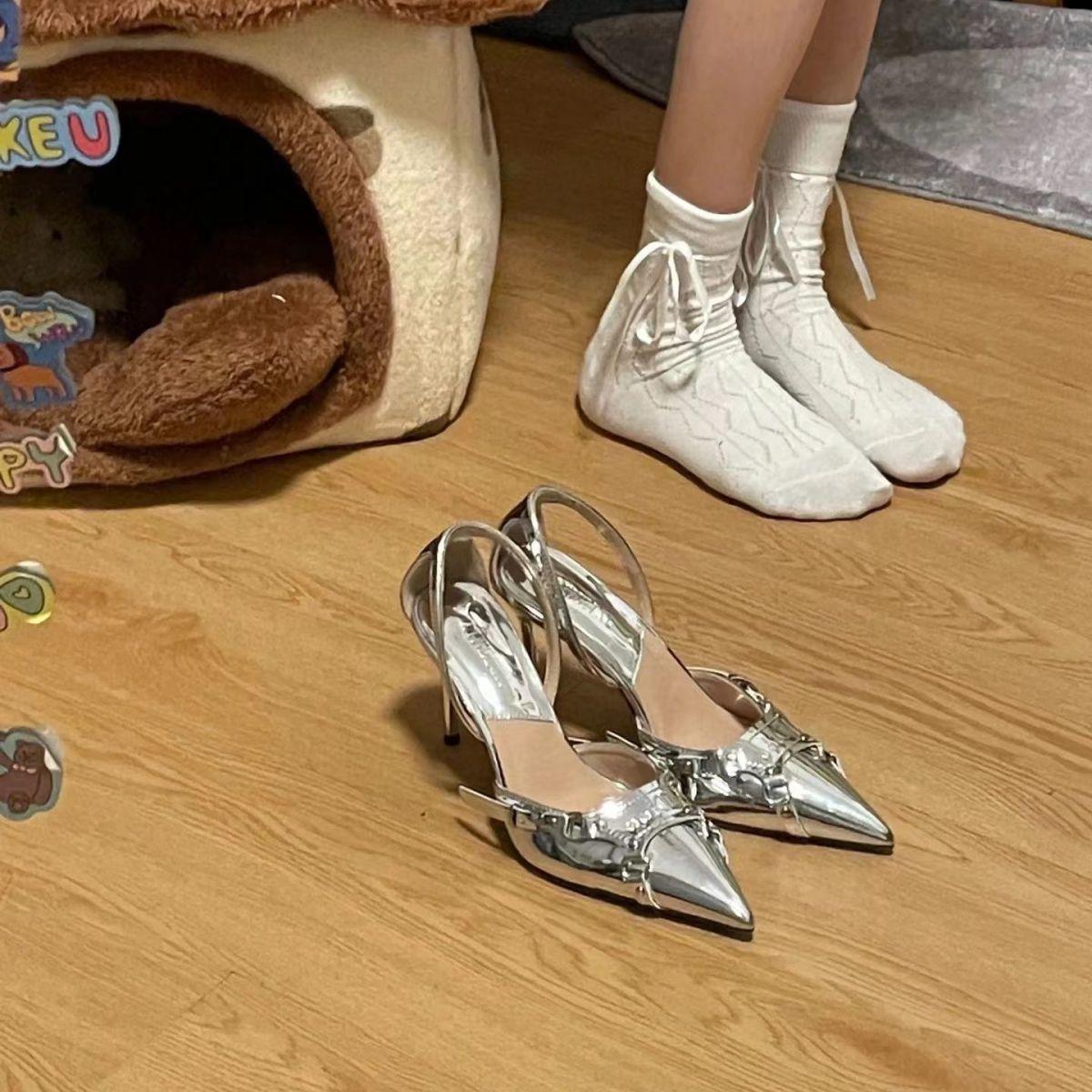 

Серебристые туфли-лодочки на высоком каблуке, женские летние одинарные туфли с пряжкой, панк, полые сандалии-стилетто 39 серебряный