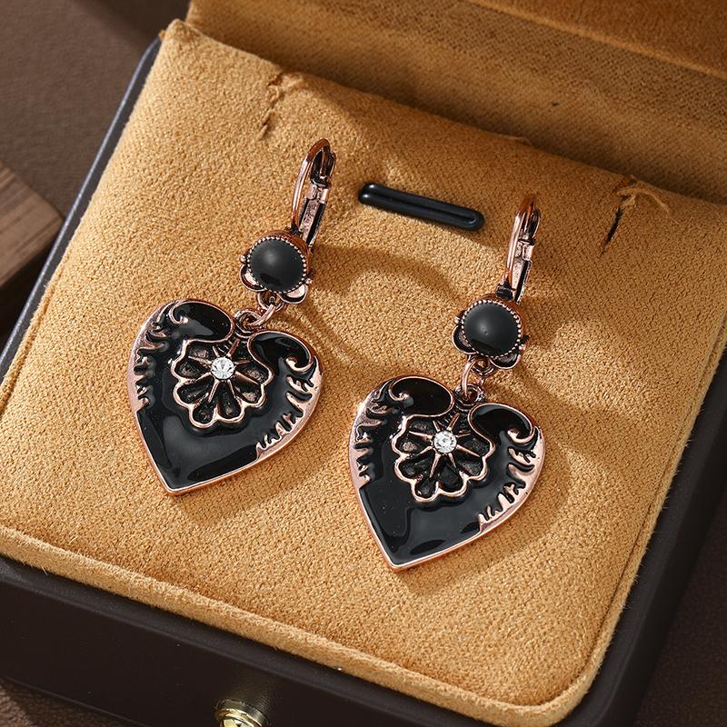 

Unique Design Black Patterned Heart-shaped Pendant Earrings, Women s Retro Trendy Multifunctional Accessories, Aesthetic Zircon