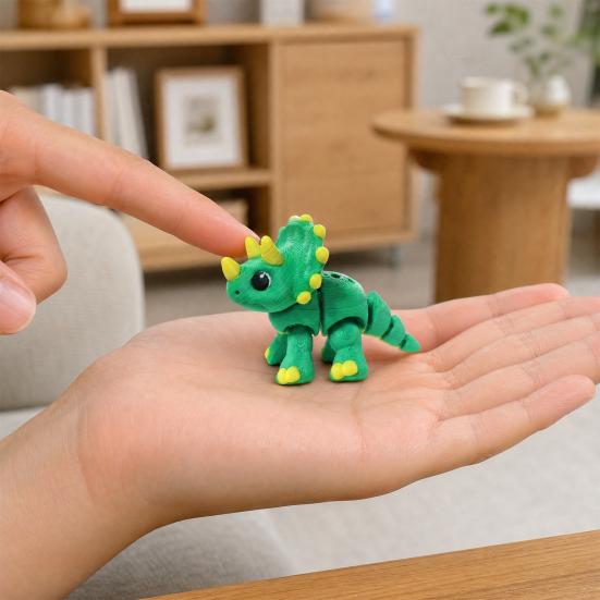 Articulated Dragon Keychain, Cute Dinosaur Keyring with Movable Joints, Flexible 3D Printed Animal Pendant for Backpack Gift
