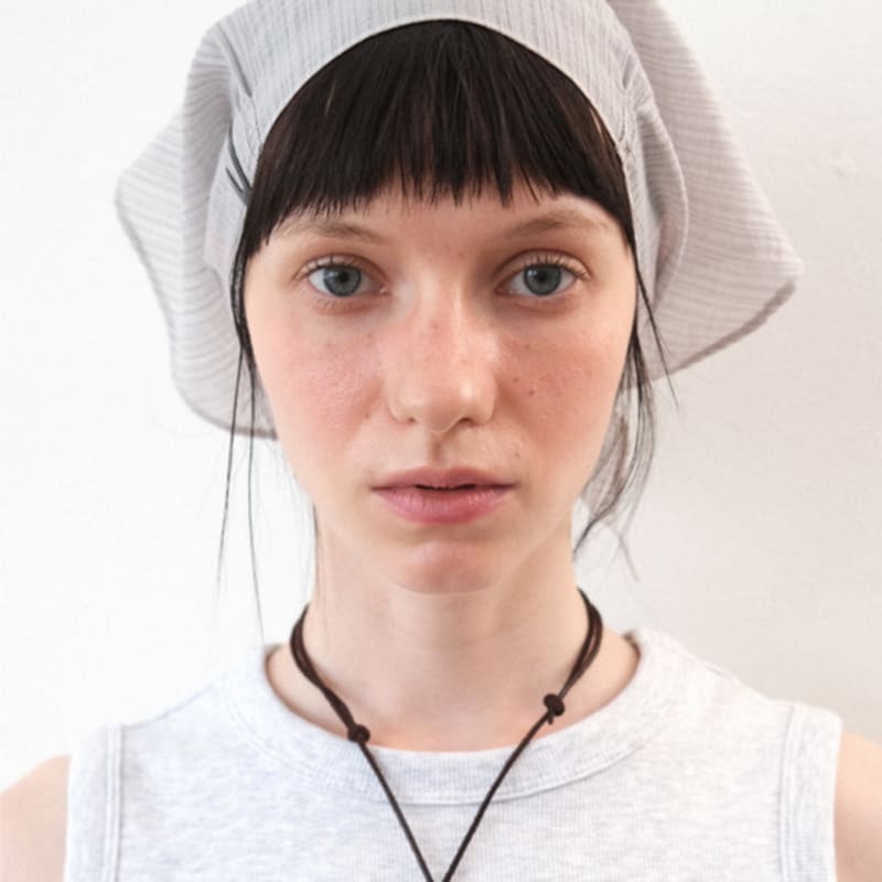 ne Page Stripe Pin-Tuck Scarf (light grey)