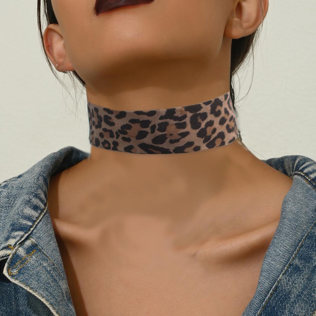 Suede Leopard Print Necklace Necklace Ruffled Choker Wild Pendant Accessories Women's Versatile Collar