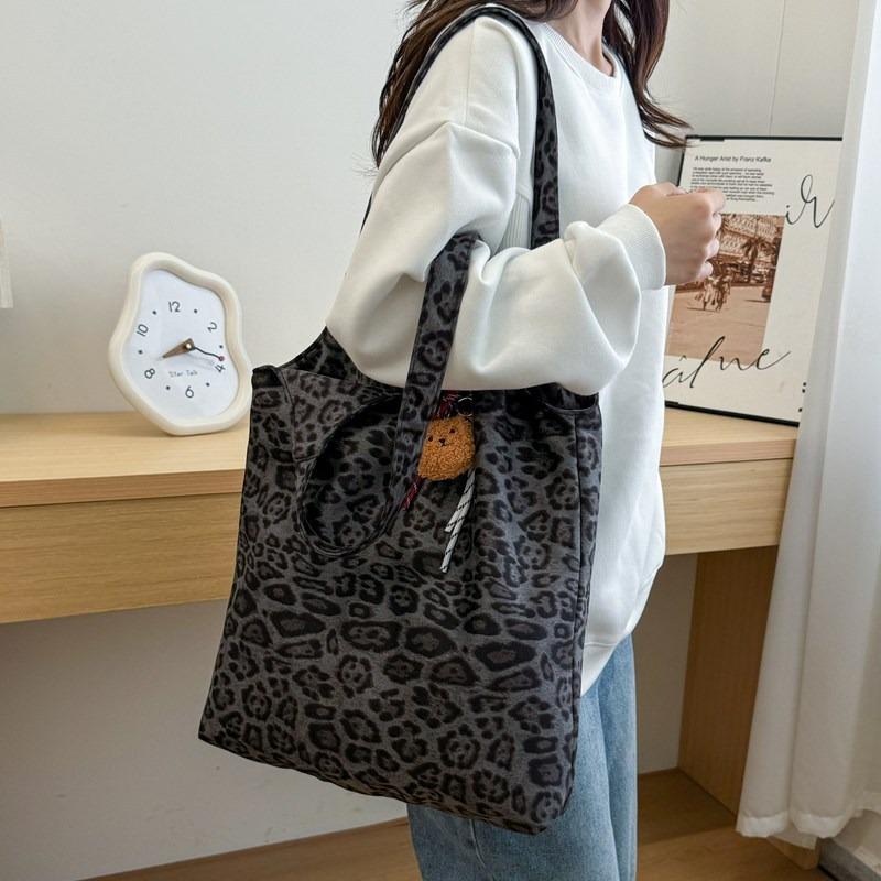Retro Simple Large-capacity Tote Bag Women's New Niche Leopard Print Shoulder Bag Casual Commuter Bag