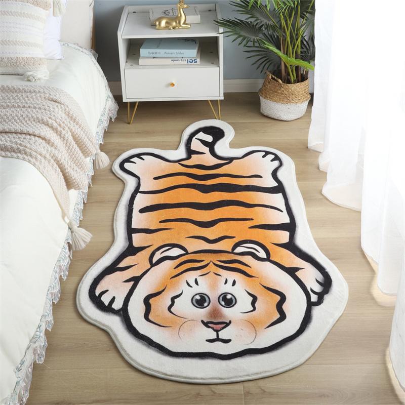 Cartoon-Tiger-Teppich, weicher, flauschiger Nachttischteppich, rutschfeste Badezimmermatte, süße Teppiche in Tierform für die Dekoration des Kinderzimmers, pelzige Teppiche