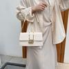 2025 Autumn Retro Minimalist Underarm Women's Shoulder Bag - Stylish Valentine's Day Chain Square Bag