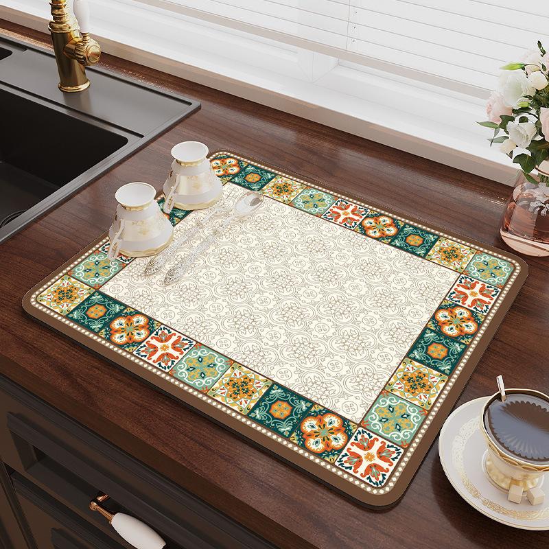 Kitchen Countertop Drying Mat Diatomaceous Absorbent Pad Heat Resistant Anti Slip Dish Drying Mat for Cups Dishes Bar