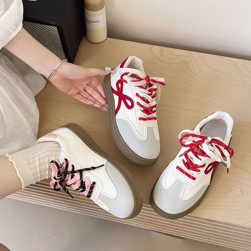 Paar Schnürsenkel trendige Damenschuhe neue Farbabstimmung vielseitige Sportschuhe große Größe lässig
