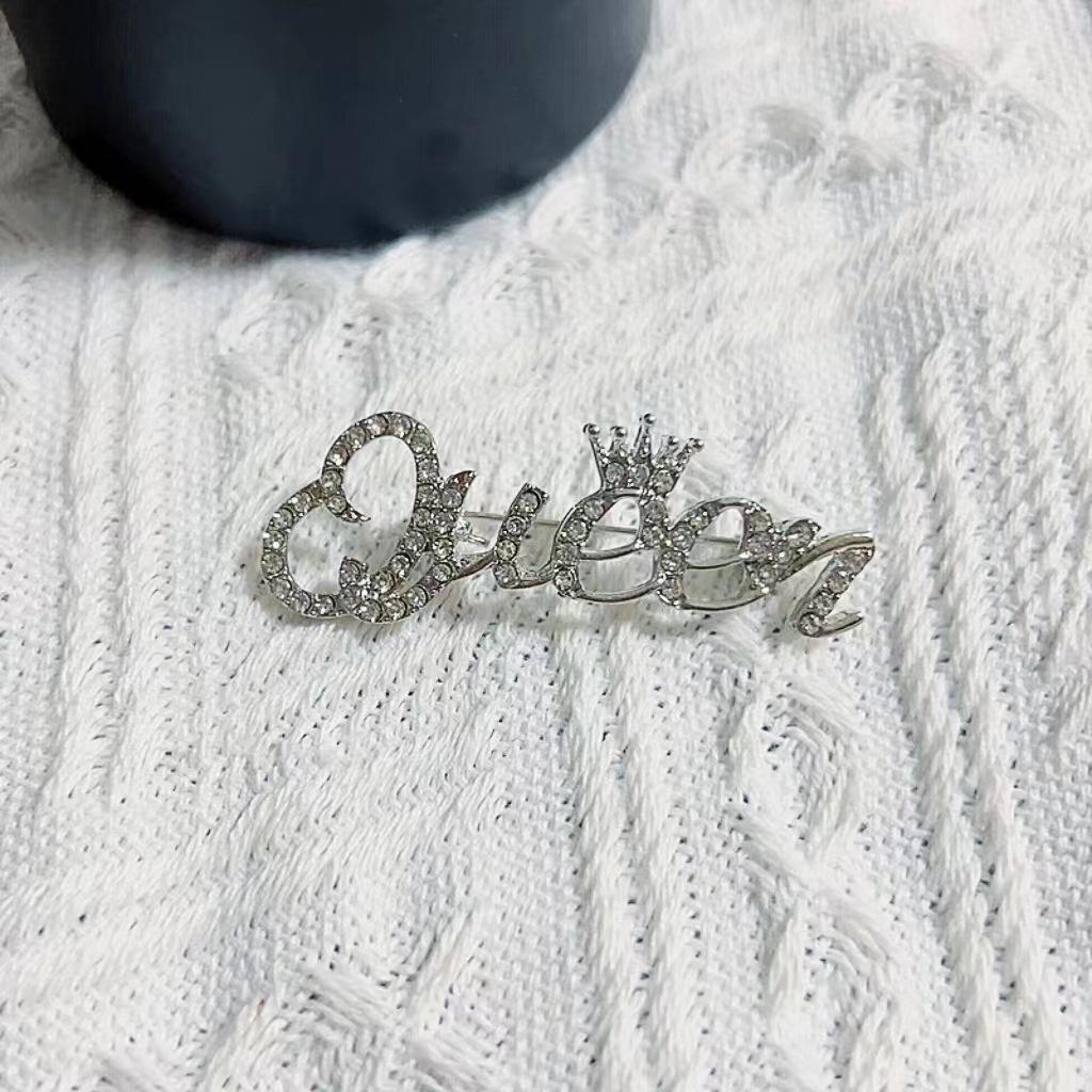Light Luxury English Queen Crown Brooch Rhinestone Corsage Pin for Clothing Decoration