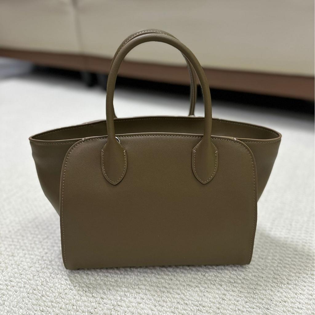 Cross-border explosive tote bag, high-end cowhide handbag, large-capacity messenger, simple commuter women's bag, minimalist style