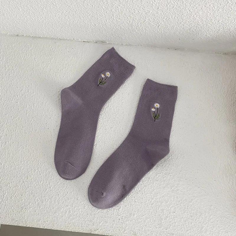 Embroidery Flower Woman Socks Japanese Fashion Cotton Long Socks for Women Harajuku Vintage Streetwear Girls Kawaii Crew Socks