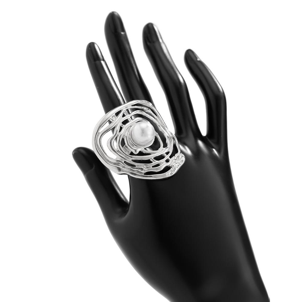 Exaggerated Alloy Ring—Customized French Sweet & Cool Lines Open Ring, Elegant & Versatile for Women, Daily & Party Fashion Accessory