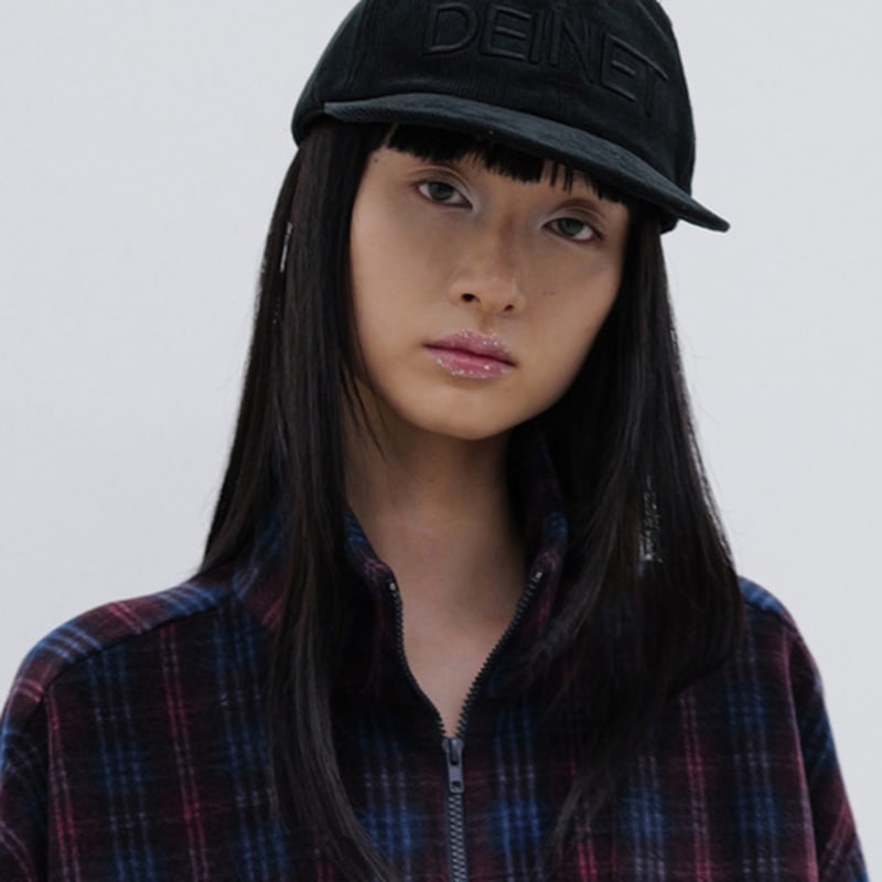 

DEINET DEINET CORDUROY LOGO CAP IN BLACK FREE