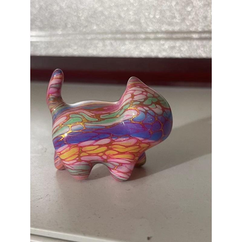 Sandalwood Lacquer Cat Figurine with Upturned Tail - Confident & Stylish Gift Approximately 5cm