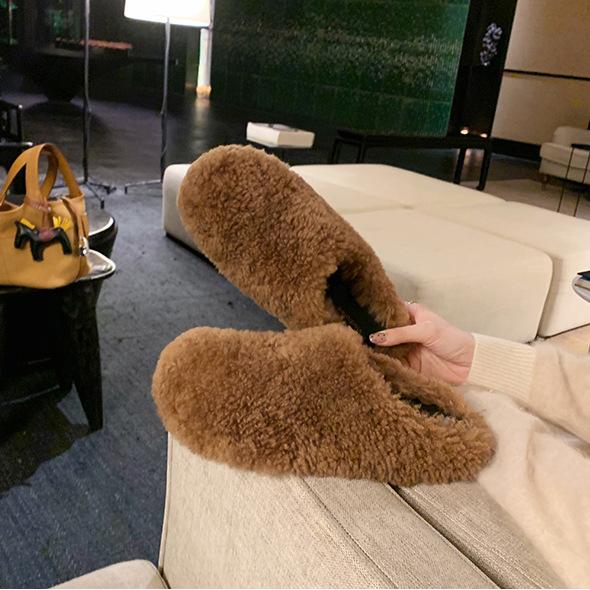 Baotou lazy person one foot half drag hair shoes women wear 2025 autumn and winter flat bottom warm piled thick hair slippers