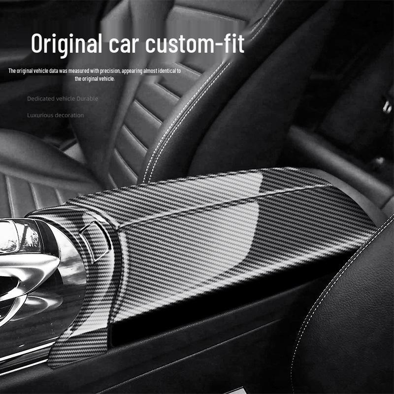 Naklejka dekoracyjna na pokrywę podłokietnika Mercedes-Benz Klasy C/GLC