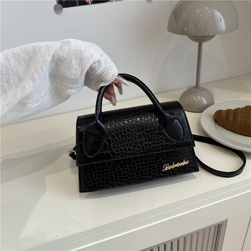 

Универсальная модная новая сумка-мессенджер с темпераментом легкой роскоши, маленькая квадратная сумка для женщин, для работы, для шоппинга, текстурная, нишевая чёрный