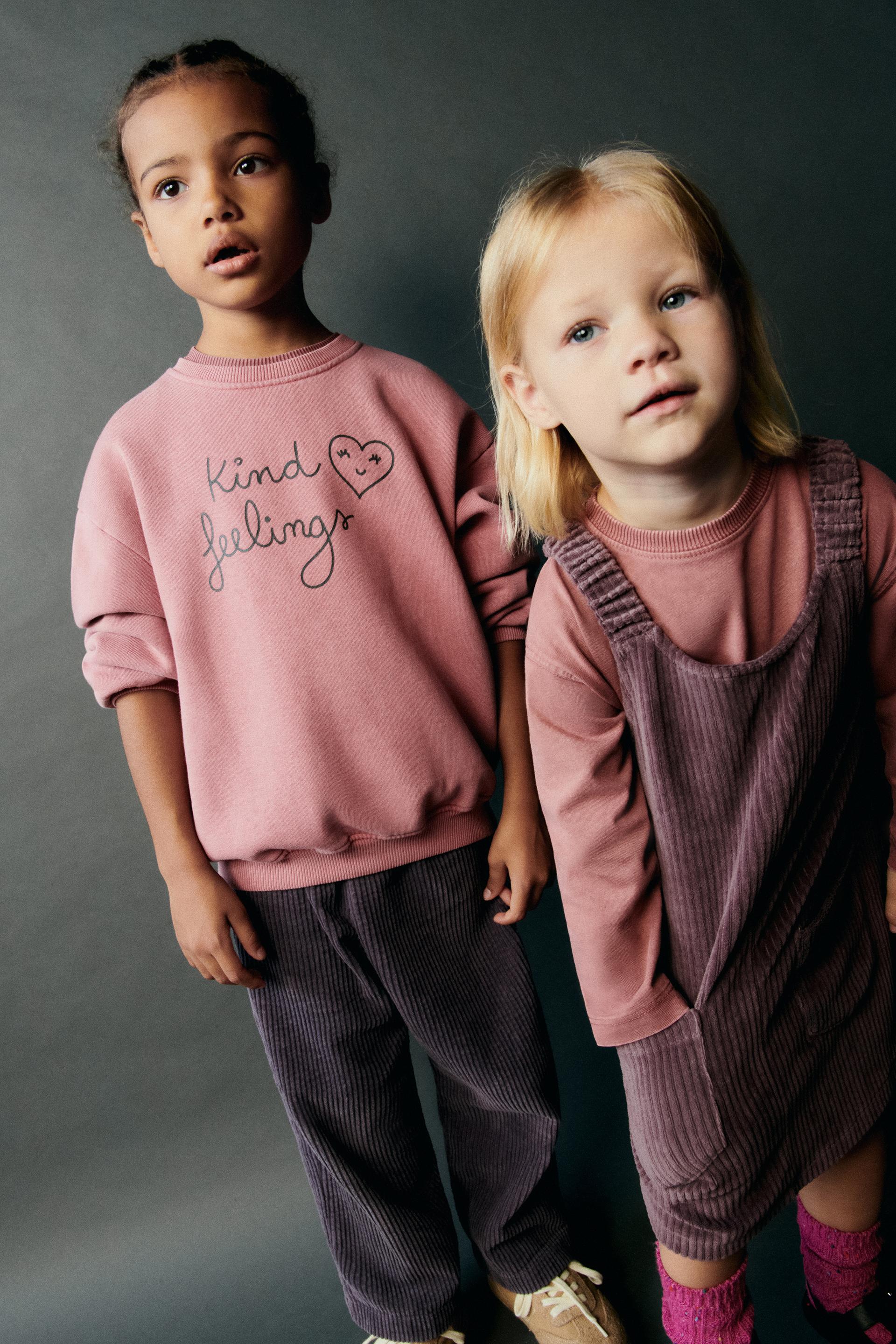 

Вельветовое платье-пинафор