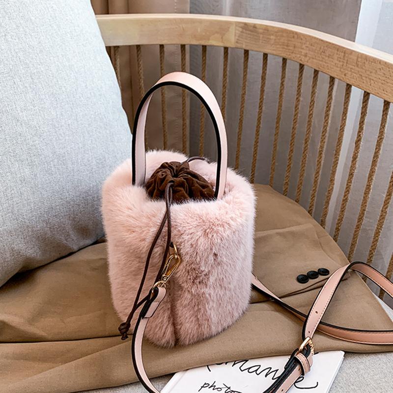 Bucket Bag Handbag Fashion Faux Fur Winter Bags Women Shoulder Crossbody Bag Ladies Plush Hand Bags Designers Bolsa Feminina Sac