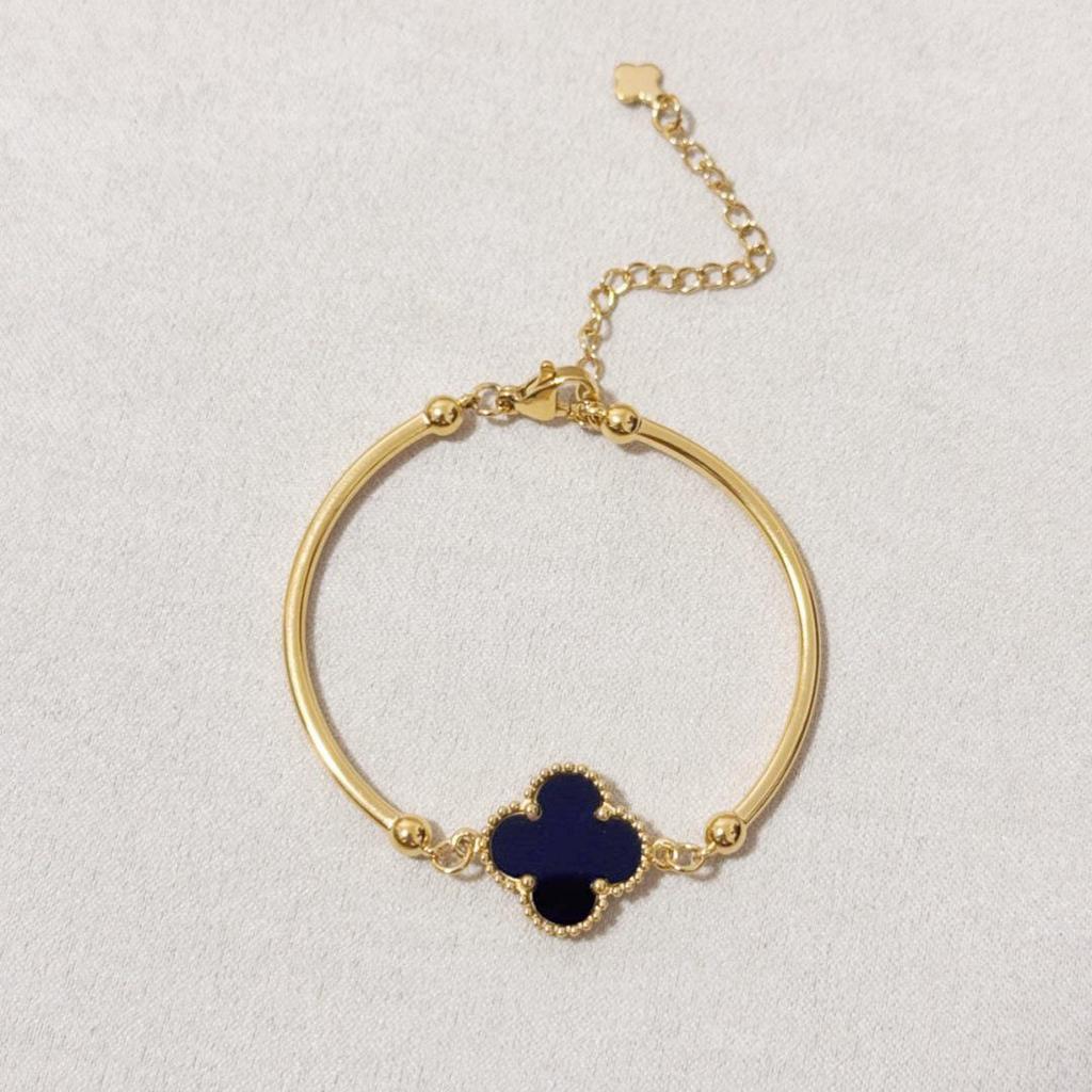 15mm Titanstahl Nicht Verblassendes Glücksklee Damen Armreif Armband Schmuck.