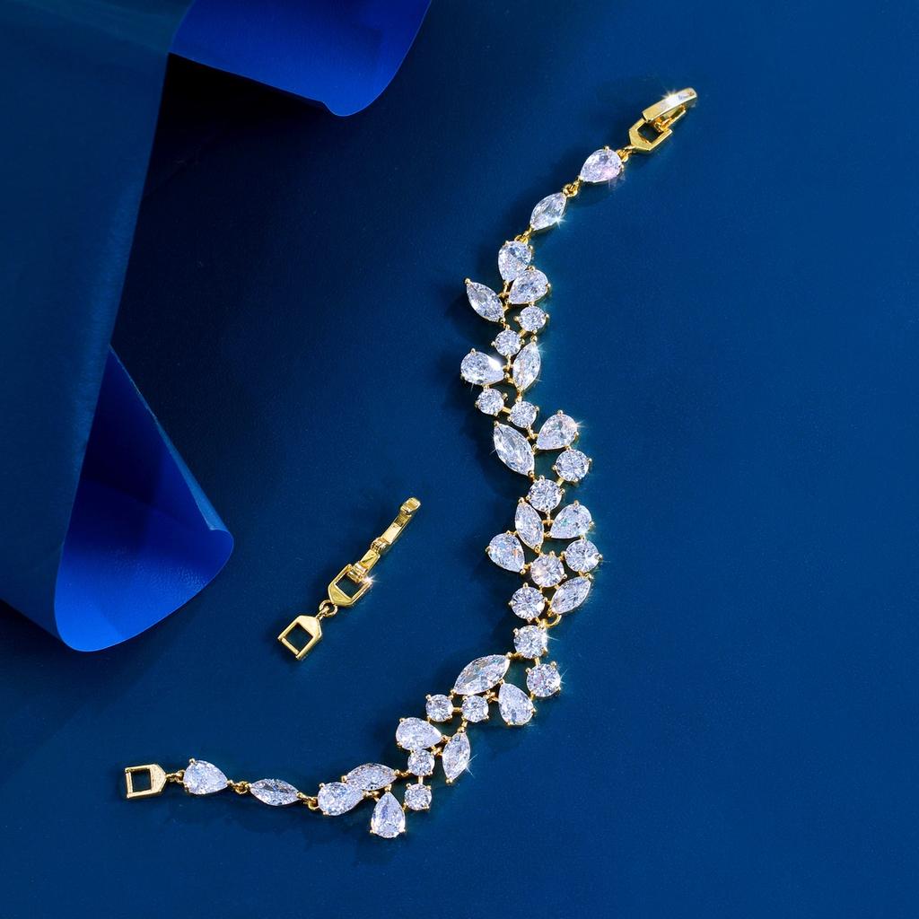 Pera Elegant Leaf Shape CZ Crystal Chain Link Charm Bracelets Bangles with Gold Color for Bridesmaid Wedding Jewelry Gift B217